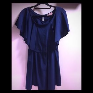 SOLD💃🏻Flirty navy dress💃🏻